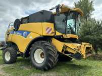 Kombajn New Holland CX8080