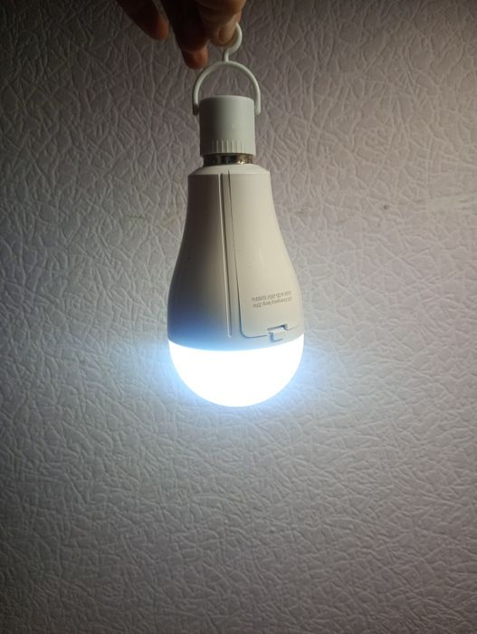 Аварийна LED лампочка 20W E27 з 2 акумулятор