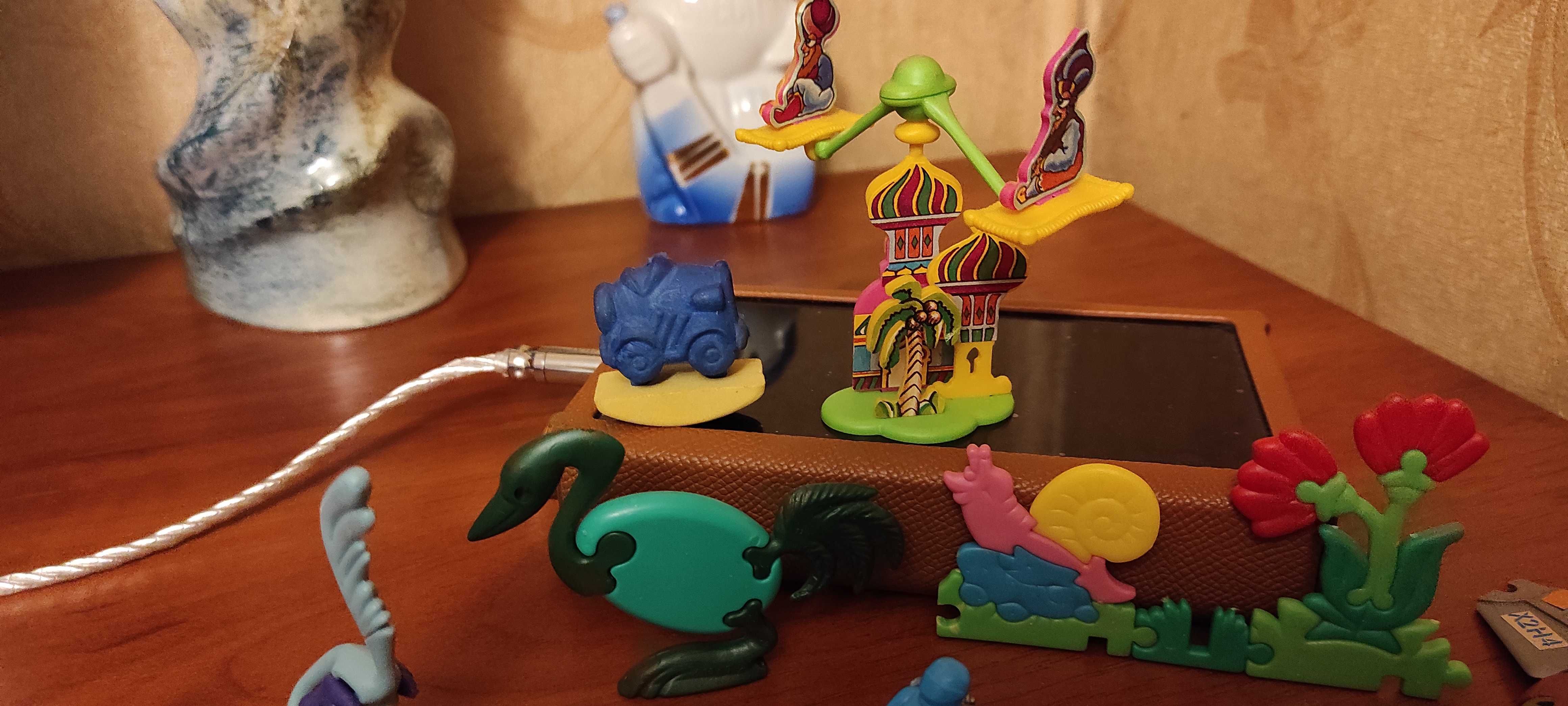 Kinder Surprise, Шоколадные яйца, коллекционные игрушки 90-е годы