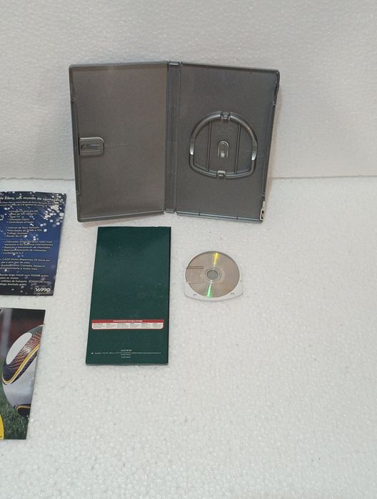 Conjunto de 2 Pro Evolution Soccer ( 5 + 2011 ) Sony PSP CIB