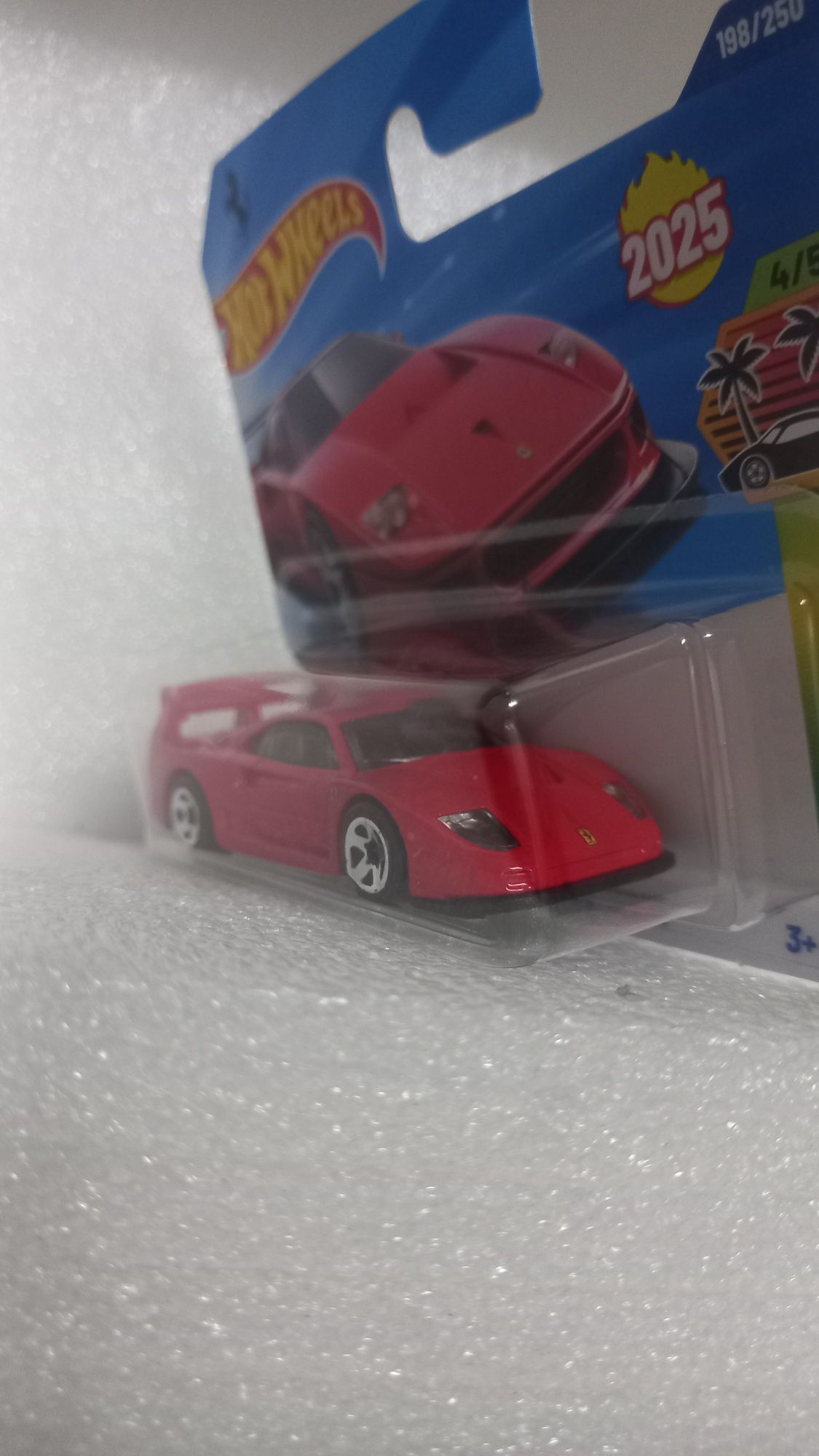 Ferrari f40 competizione hot wheels