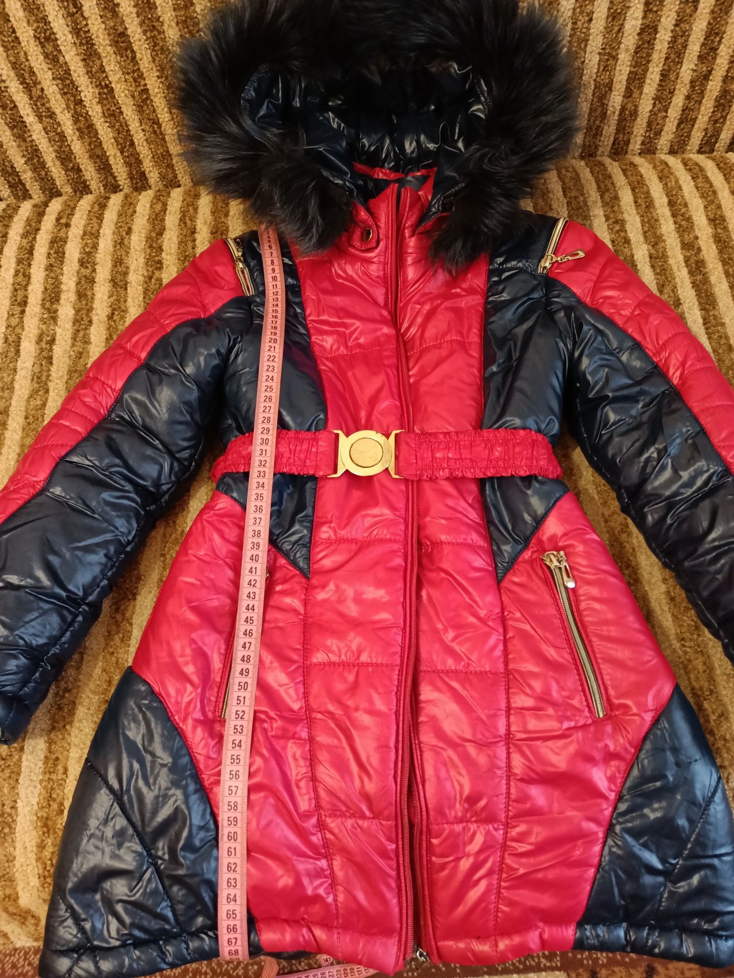 Зимняя куртка для девочки 38р на рост140