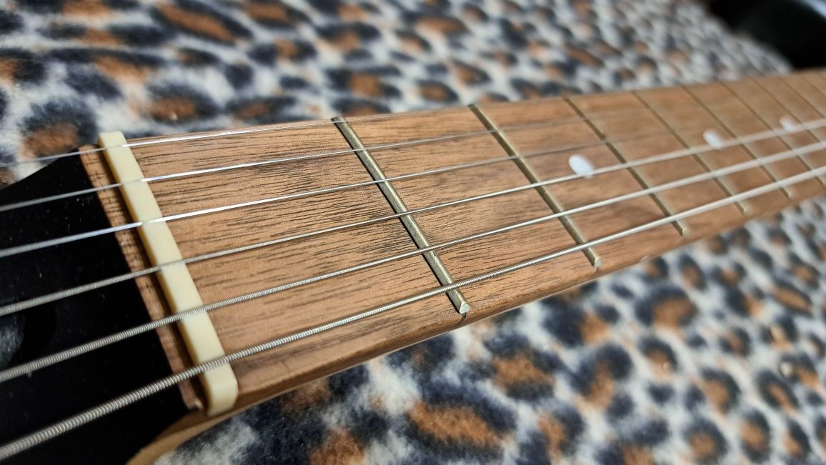 Електрогітара Vision Stratocaster by MSA (колір Satin BK, +кабель)