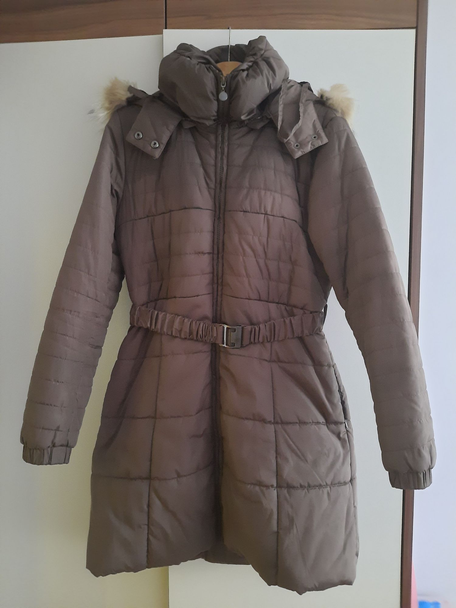 Kurtka, płaszcz zimowy rozmiar 40