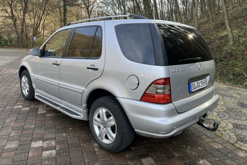 Продам Mercedes-Benz  ML 2004 року  2.7 дизель