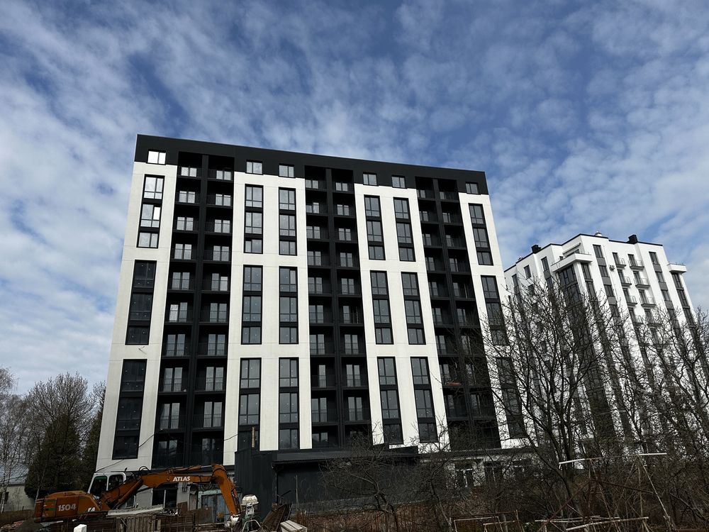 Продаж зданої 1-к. квартири 48 м2. Центр, Озеро