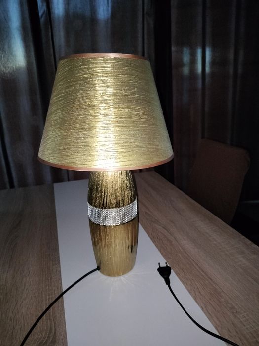 Candeeiro como novo, para lâmpadas e27  (casquilho grosso, não incl.)