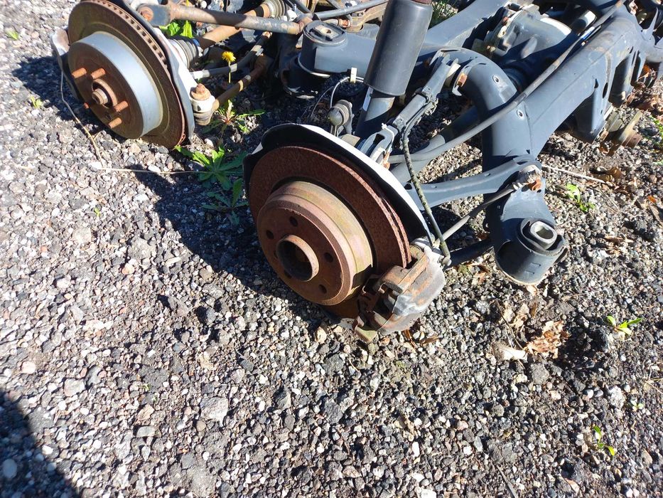 Kompletne Zawieszenie Tył Tylnie Wózek Zwrotnica Półoś Bmw F30