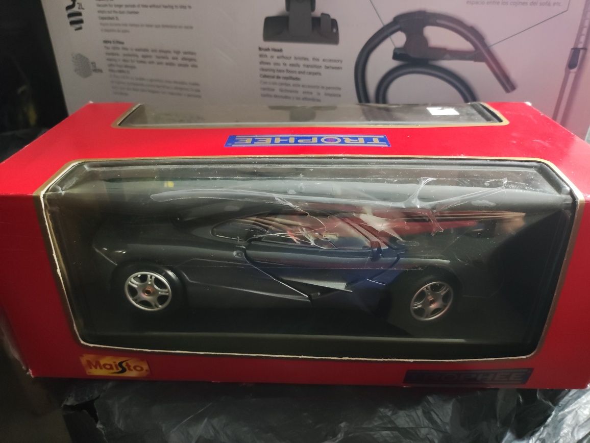 McLaren F1 Maisto 1/18 c/ caixa