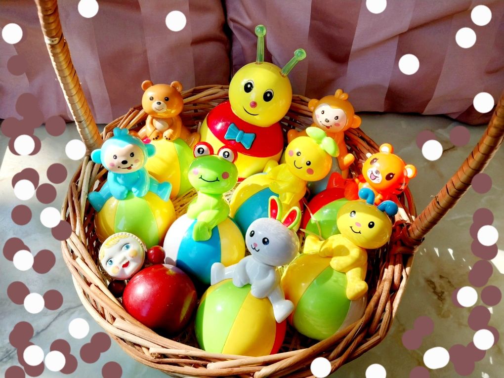 Неваляшки Ваньки встаньки детские игрушки разных времён форм и цветов
