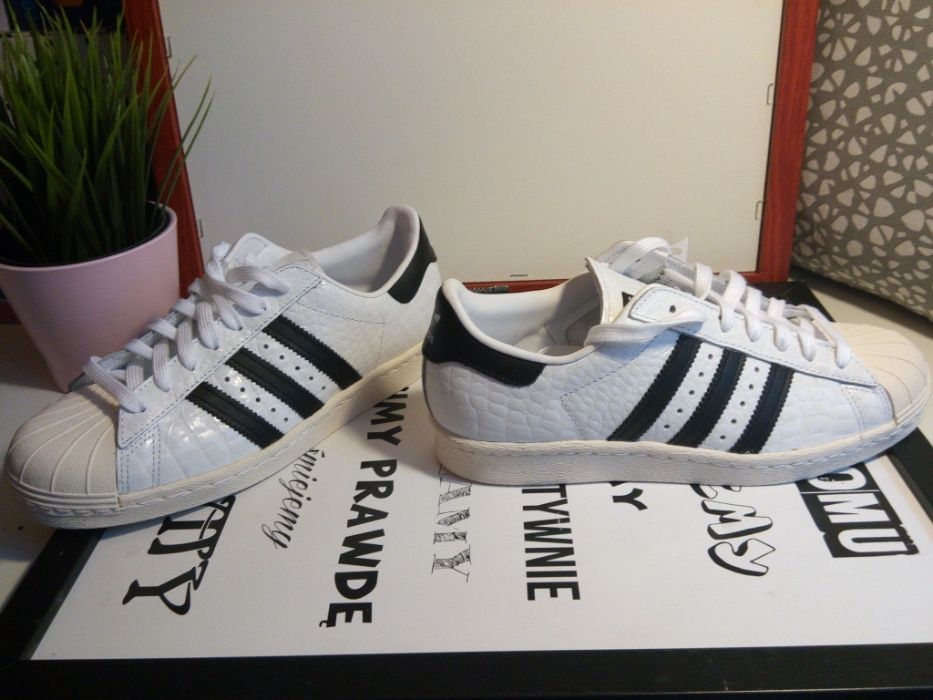 Adidasy superstar nowe - wzór skóry węża