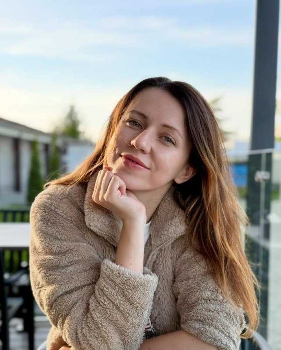 Психолог у навчанні, практикую онлайн у гешталь-підході.