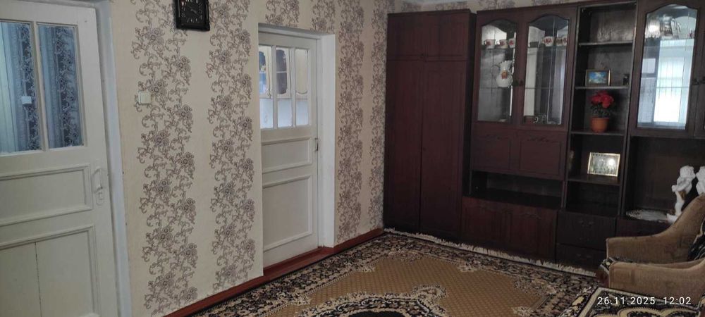 Квартира 4-х кімнатна та магазином