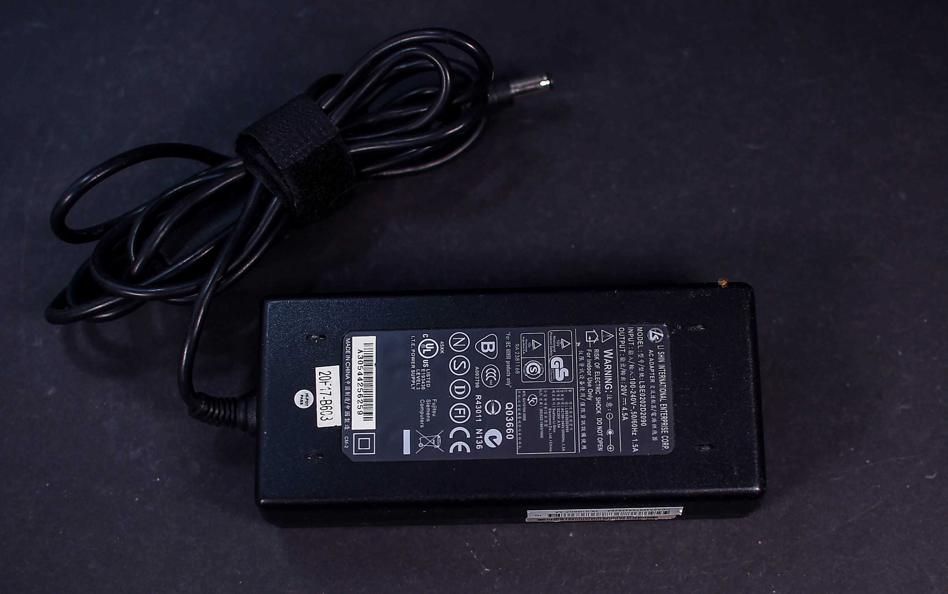 Ogłoszenie Prywatne: Zasilacz 20V 4,5A 90W LSE0202D2090