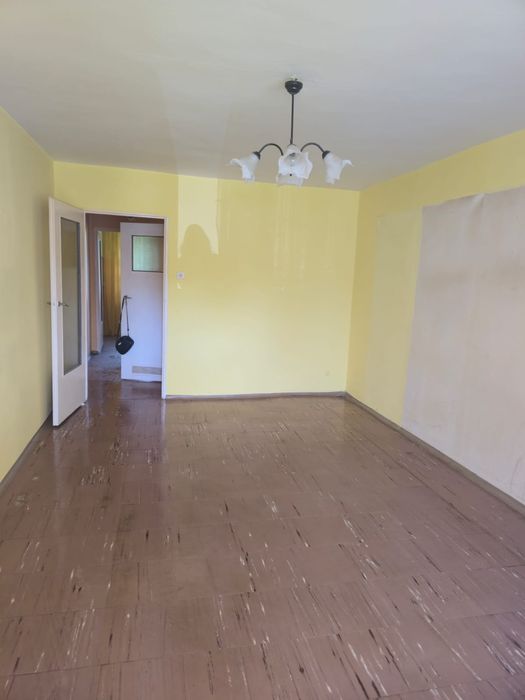 Mieszkanie 2 pokojowe na parterze do remontu