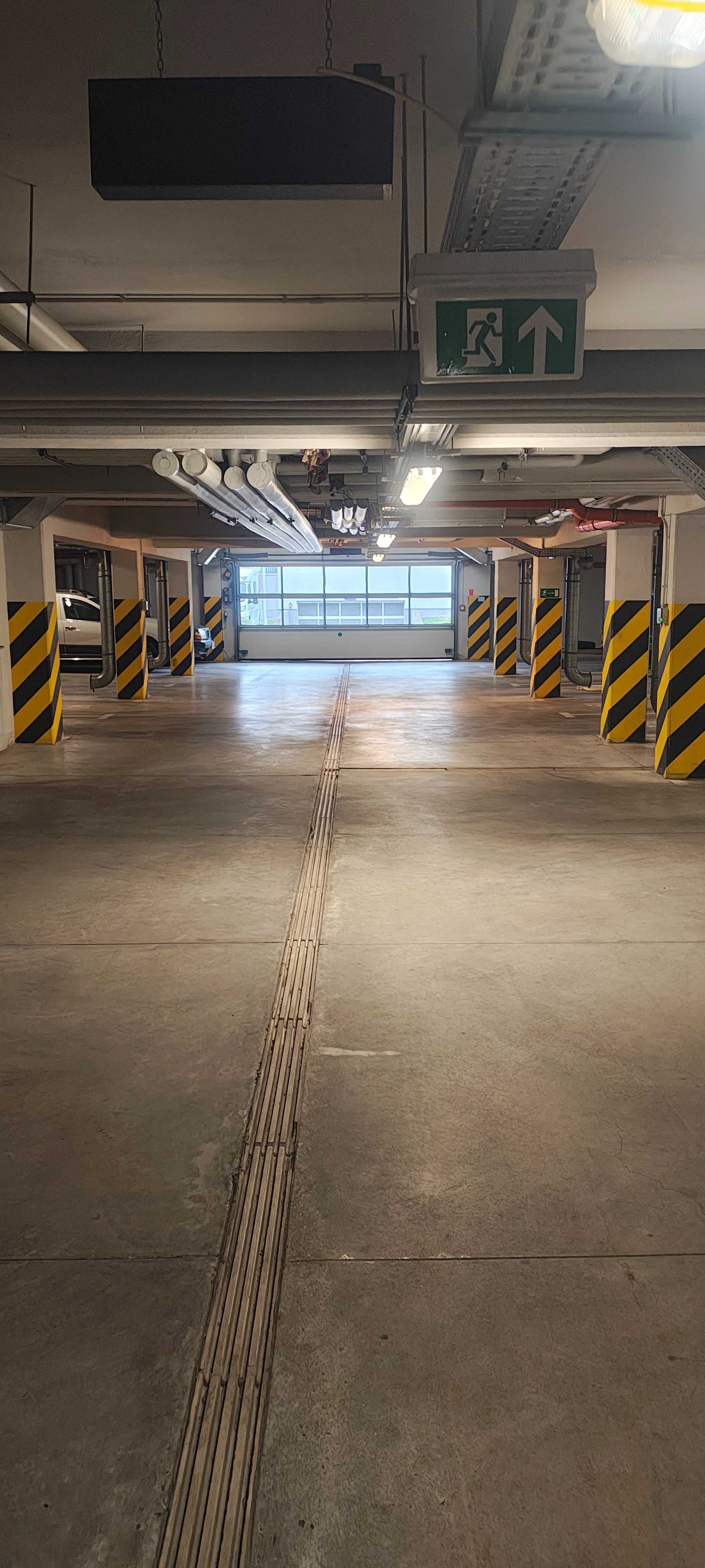 Miejsce parkingowe Zakrzów ul. Zatorska 110 Psie Pole