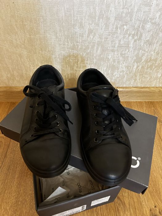 Продам оригінальні кеди Ecco