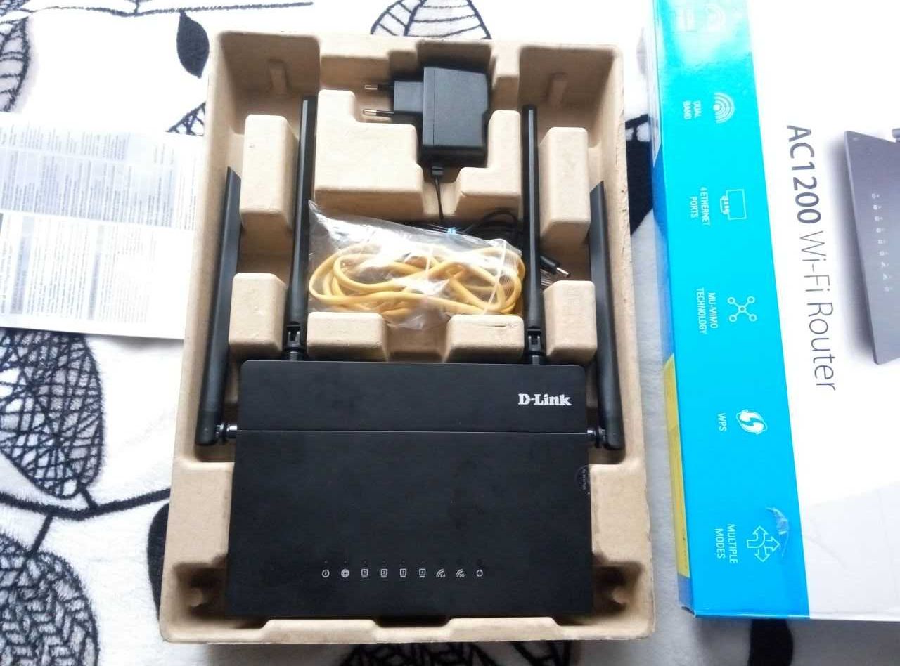 Роутер Wi-Fi маршрутизатор D-Link DIR-822 AC 1200
