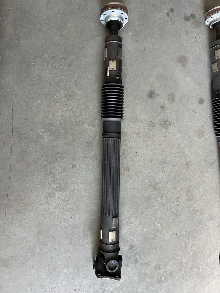 Wał napedowy przod przedni Jeep Wrangler JL