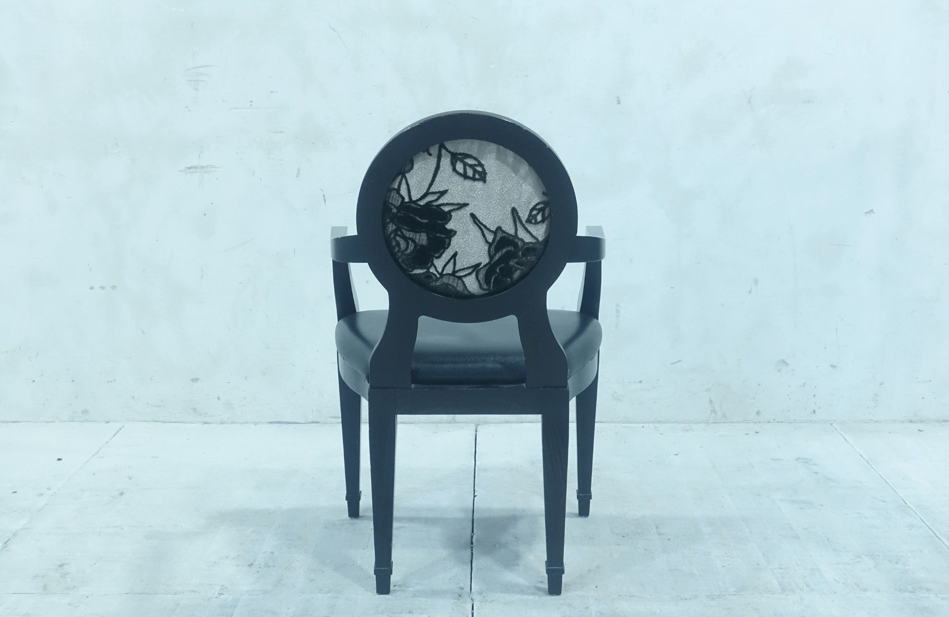 Krzesło fotel Medalion z podłokietnikiem do restauracji 220 sztuk