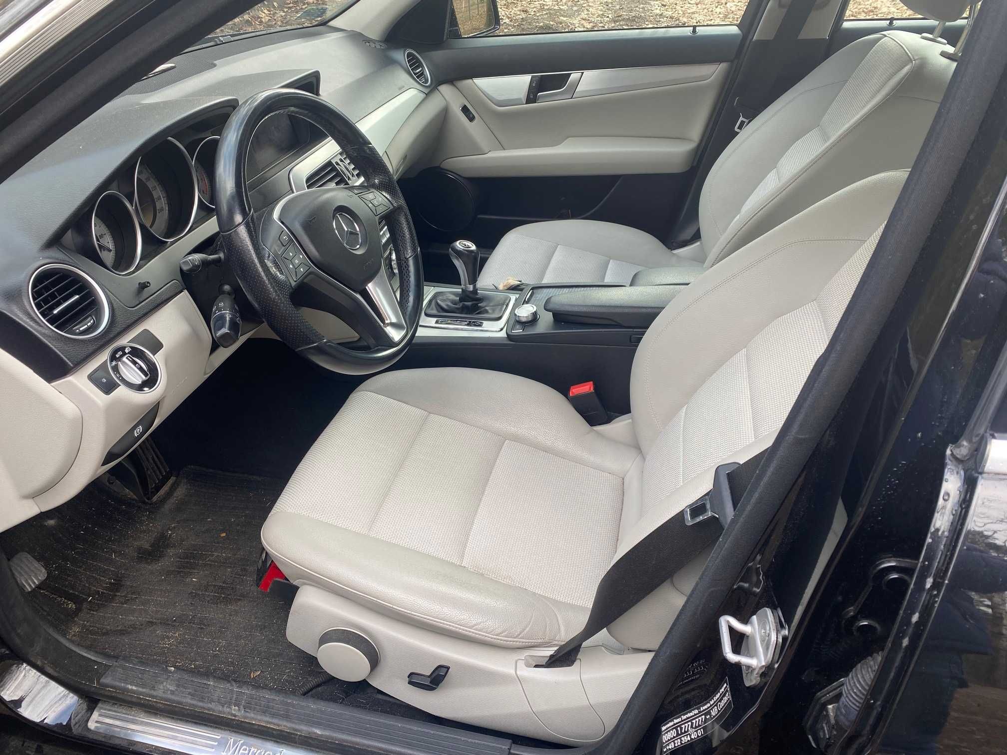 Mercedes C klasa benzyna (Salon Polska)