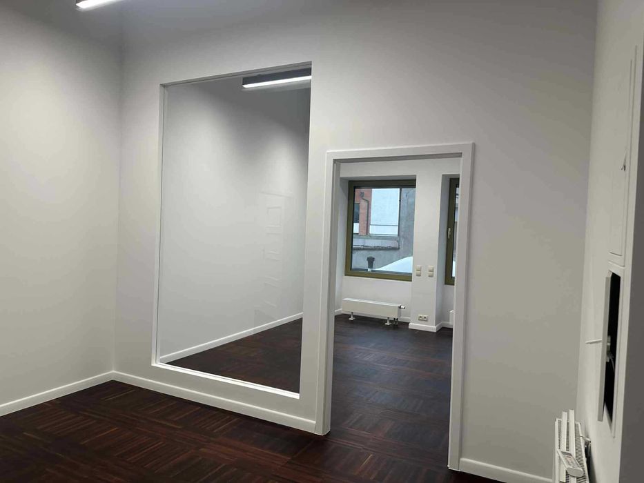 Biuro z własnym tarasem i klimatyzacją