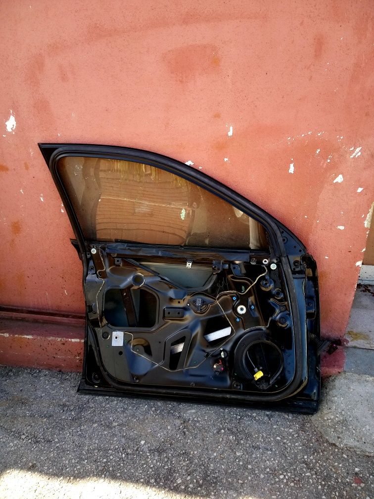 Porta Audi A4 B7 preta completa