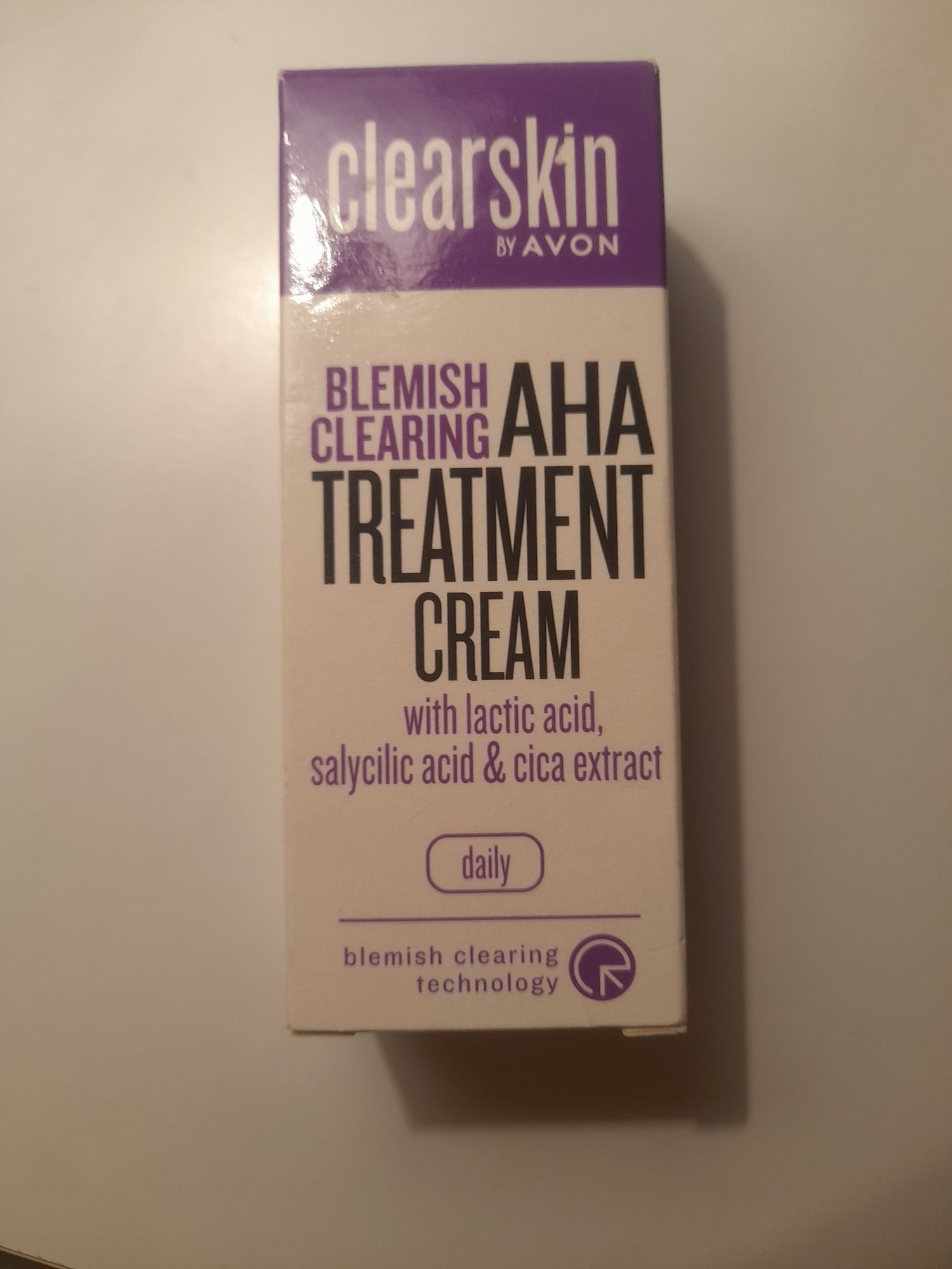 Krem przeciwtrądzikowy cleanskin AVON