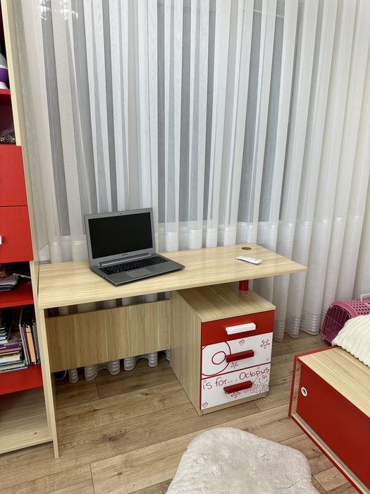 Продам у хорошому стані дитячі меблі як для дівчинки так і для хлопч