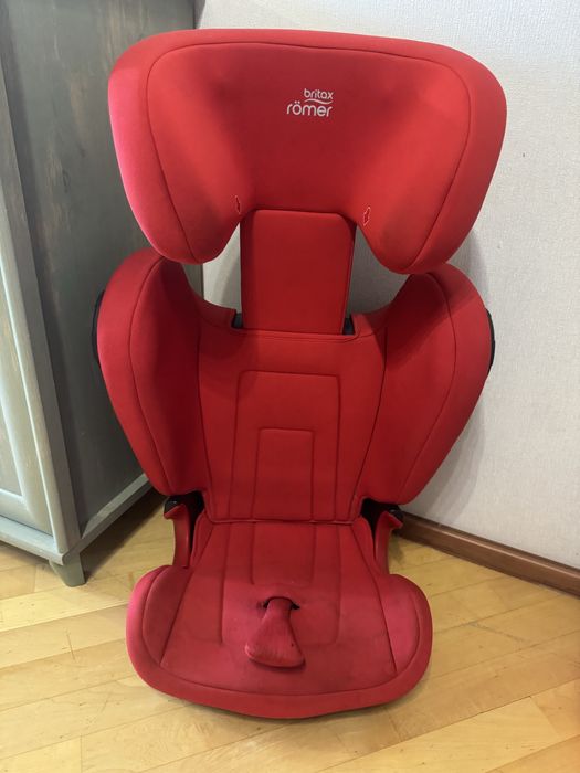 Продам автокрісло Britax römer