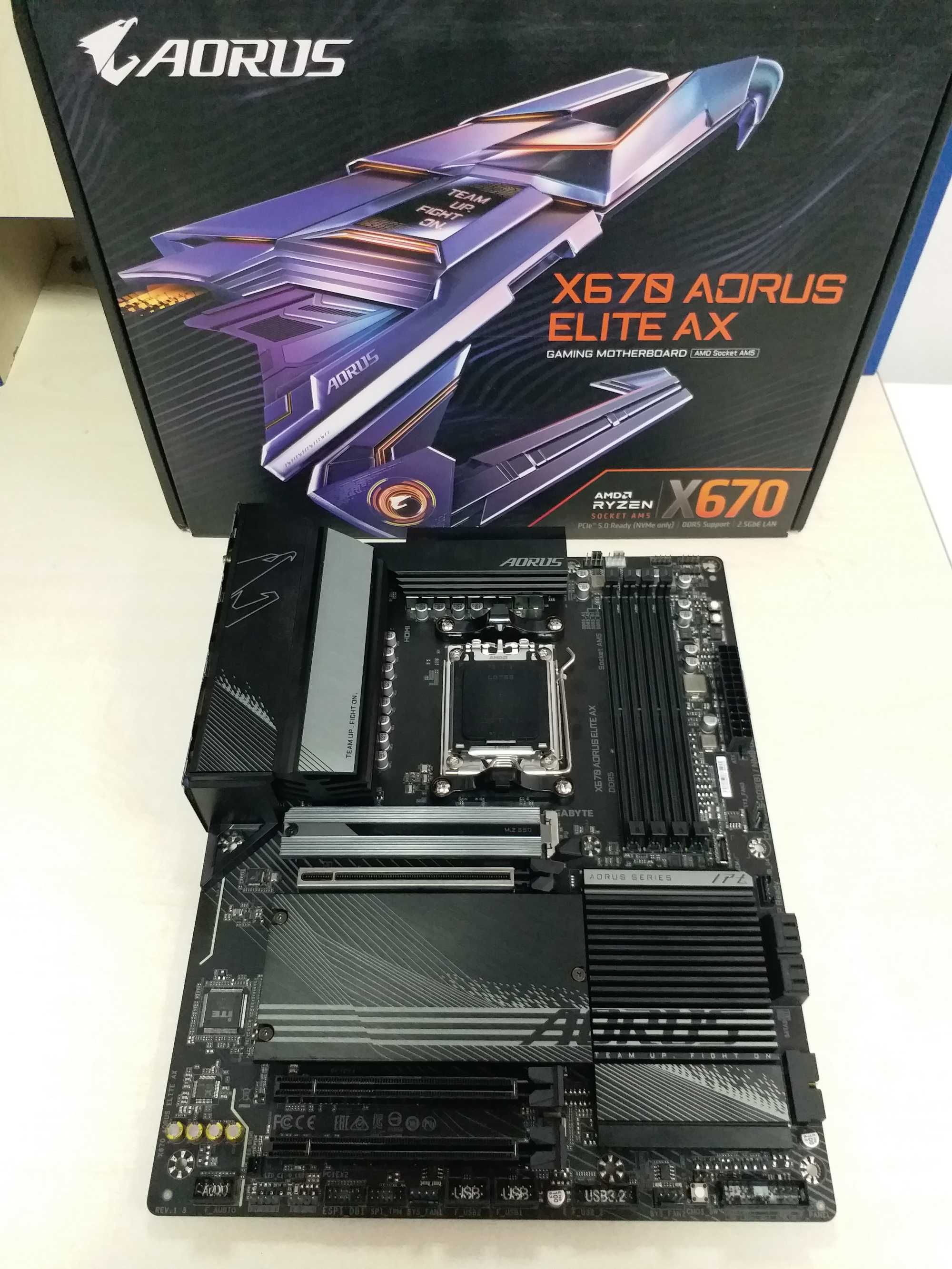 Топ плата Gigabyte X670 AORUS Elite AX