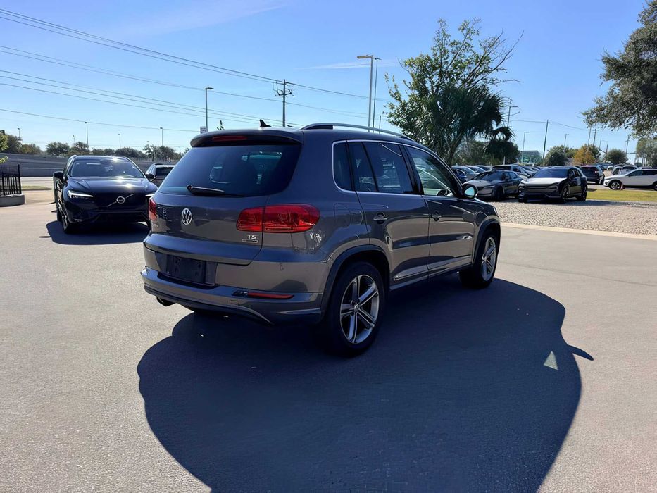 Volkswagen Tiguan      2017