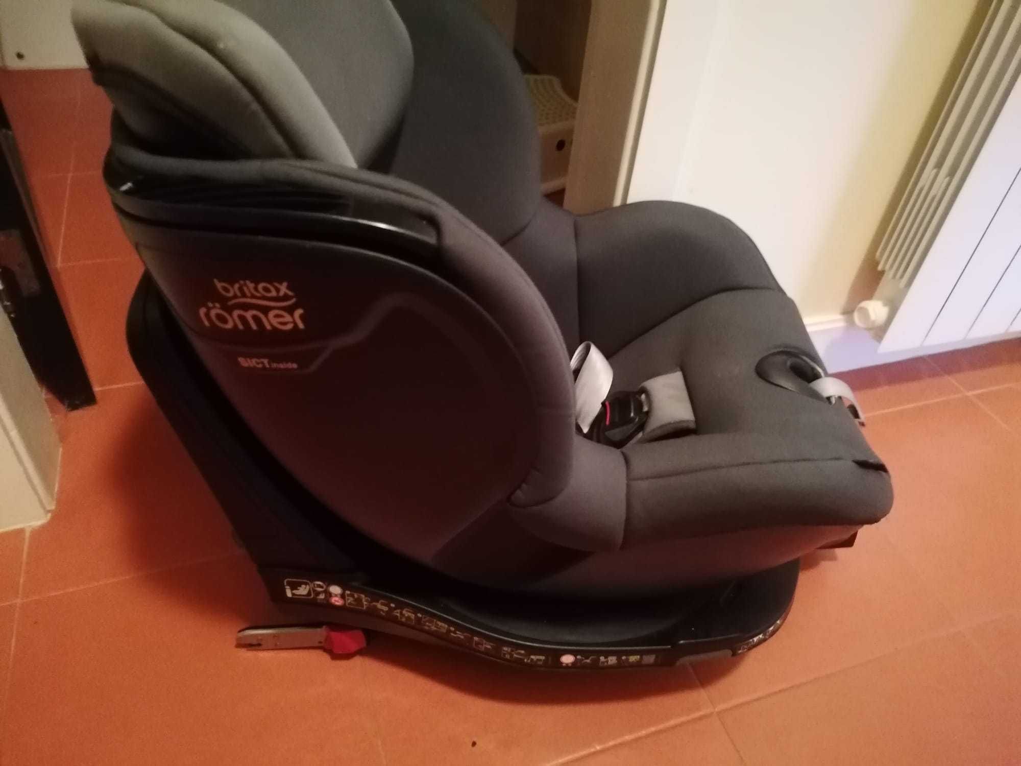 Vende-se cadeira Britax Romer Dual Fix M-i Size