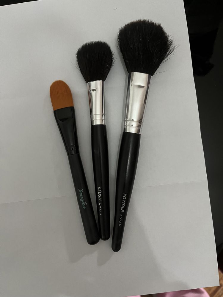 Conjunto de 3 pincéis da Avon e Douglas