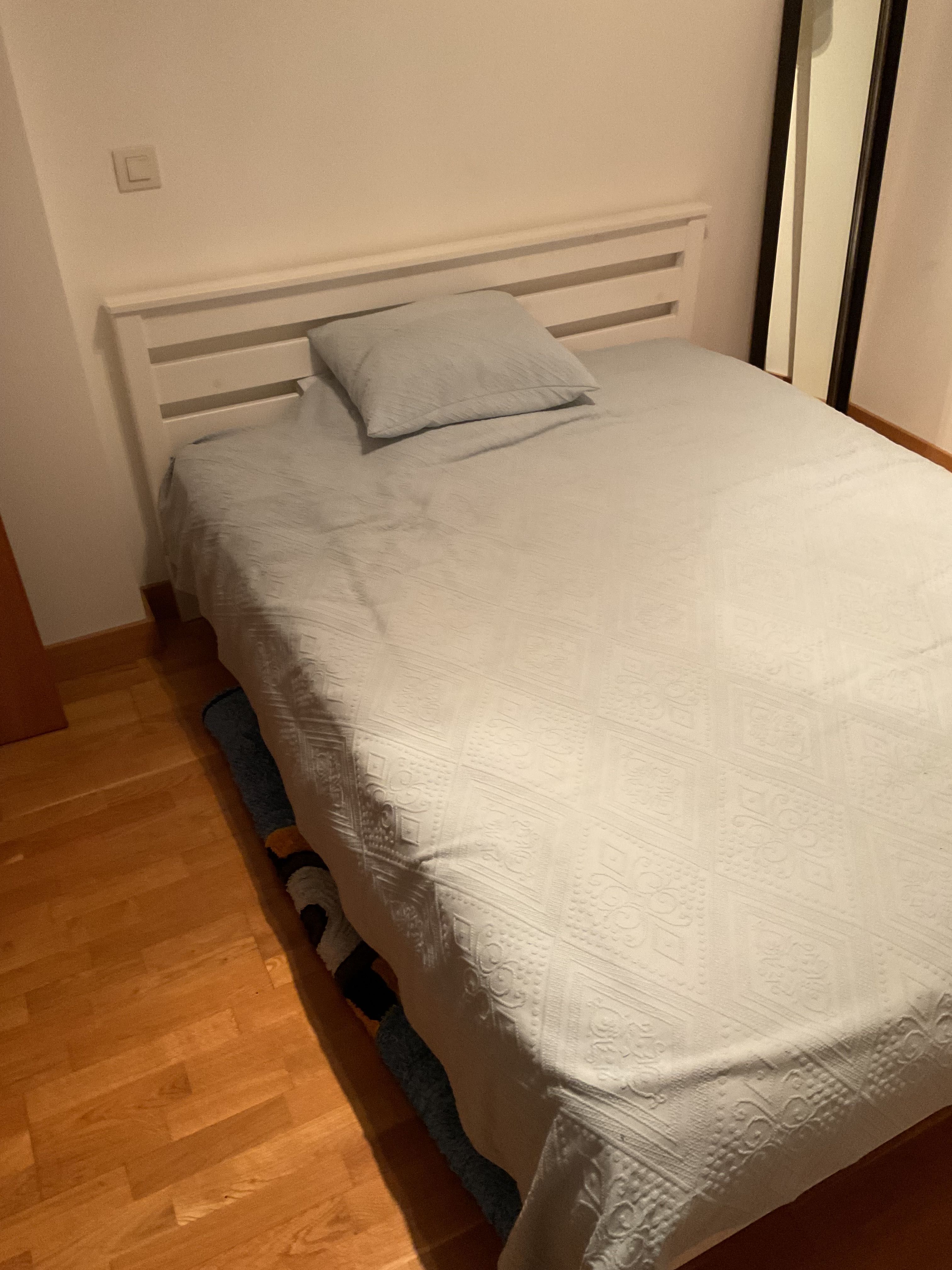 Cama de Casal + Estrado + Colchão