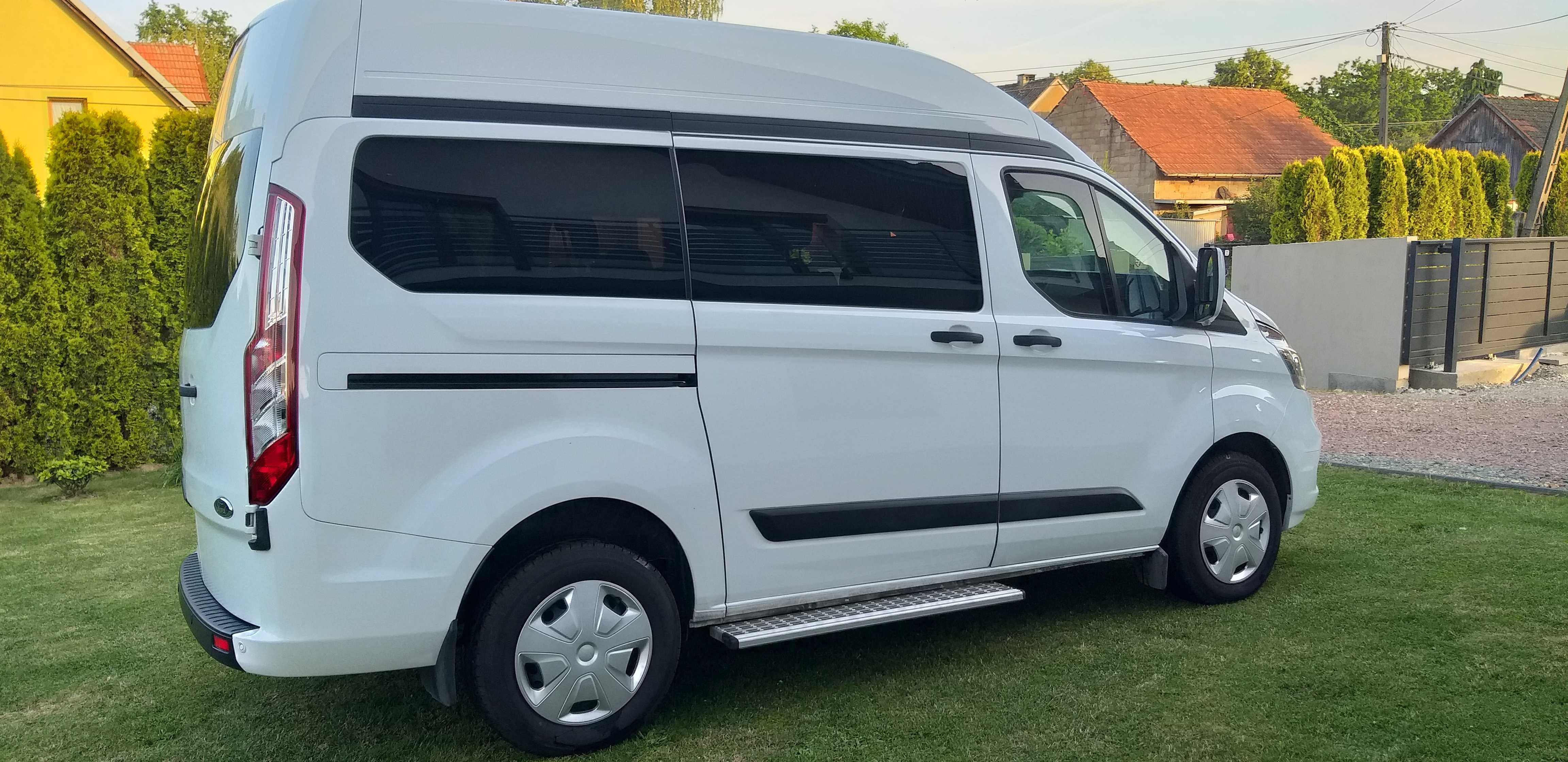 Wynajem busa 9 osobowego z kierowcą