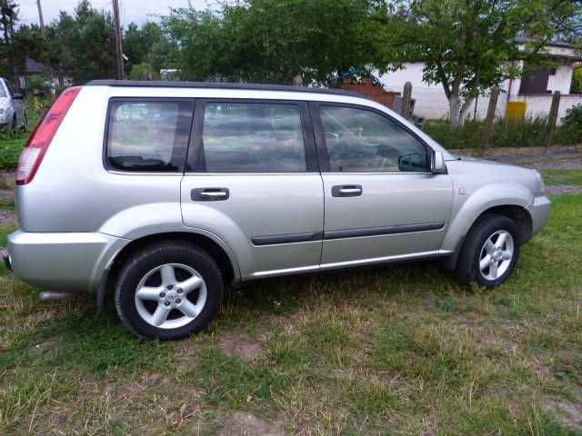 Nissan X-Trail ,  4x4 , LPG