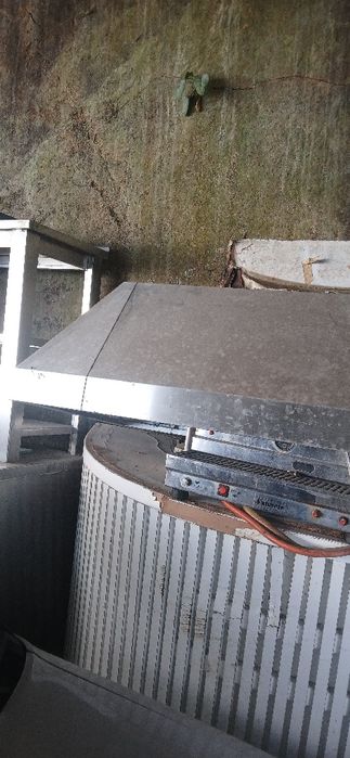Máquina de café e Máquina de lavar chavenas
