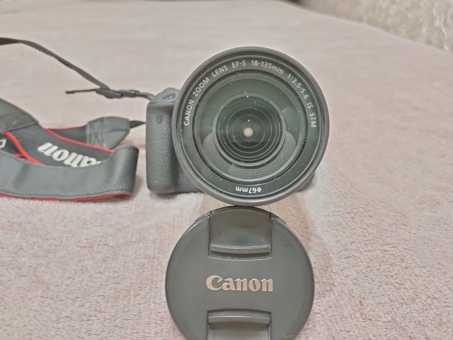 Фотоапарат canon 700D +об'єктив canon 18-135 mm f 3,5-5,6