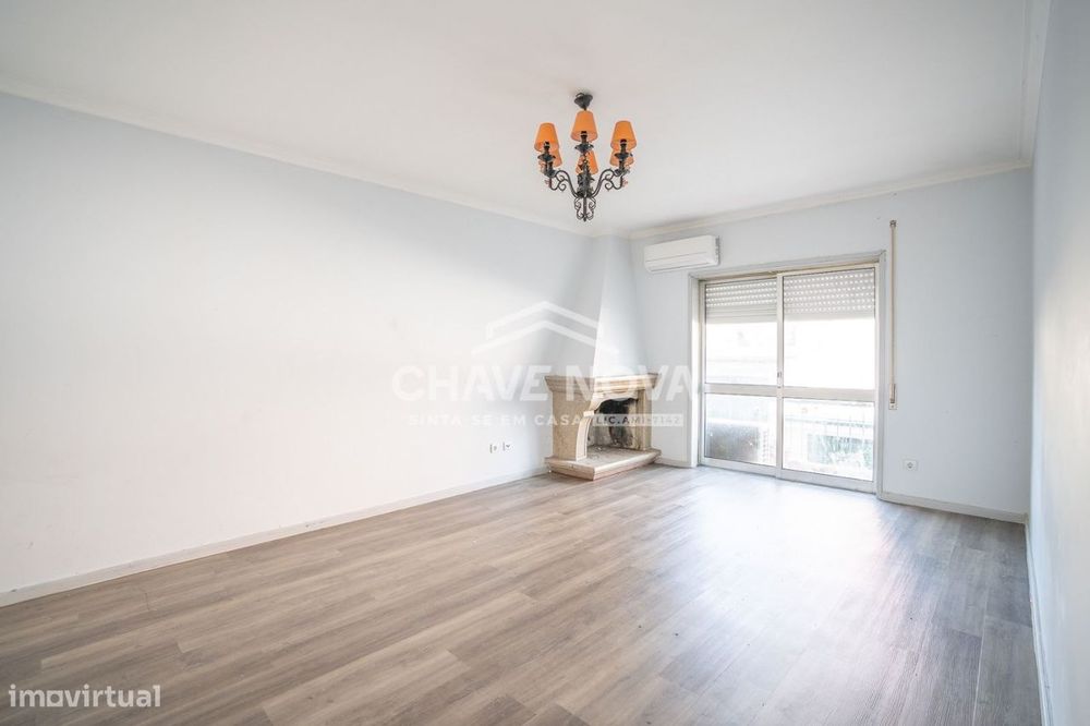 Apartamento T2 Varandas e Garagem Box – Águas Santas