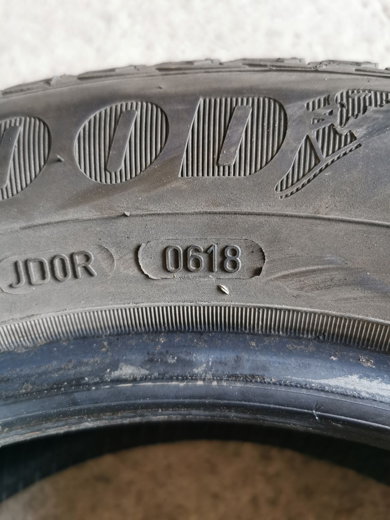 Para opon 195/60R15 88V Goodyear Vector 4Seasons z 2018r.