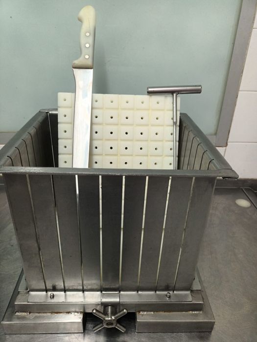 Maquina de fazer espetadas