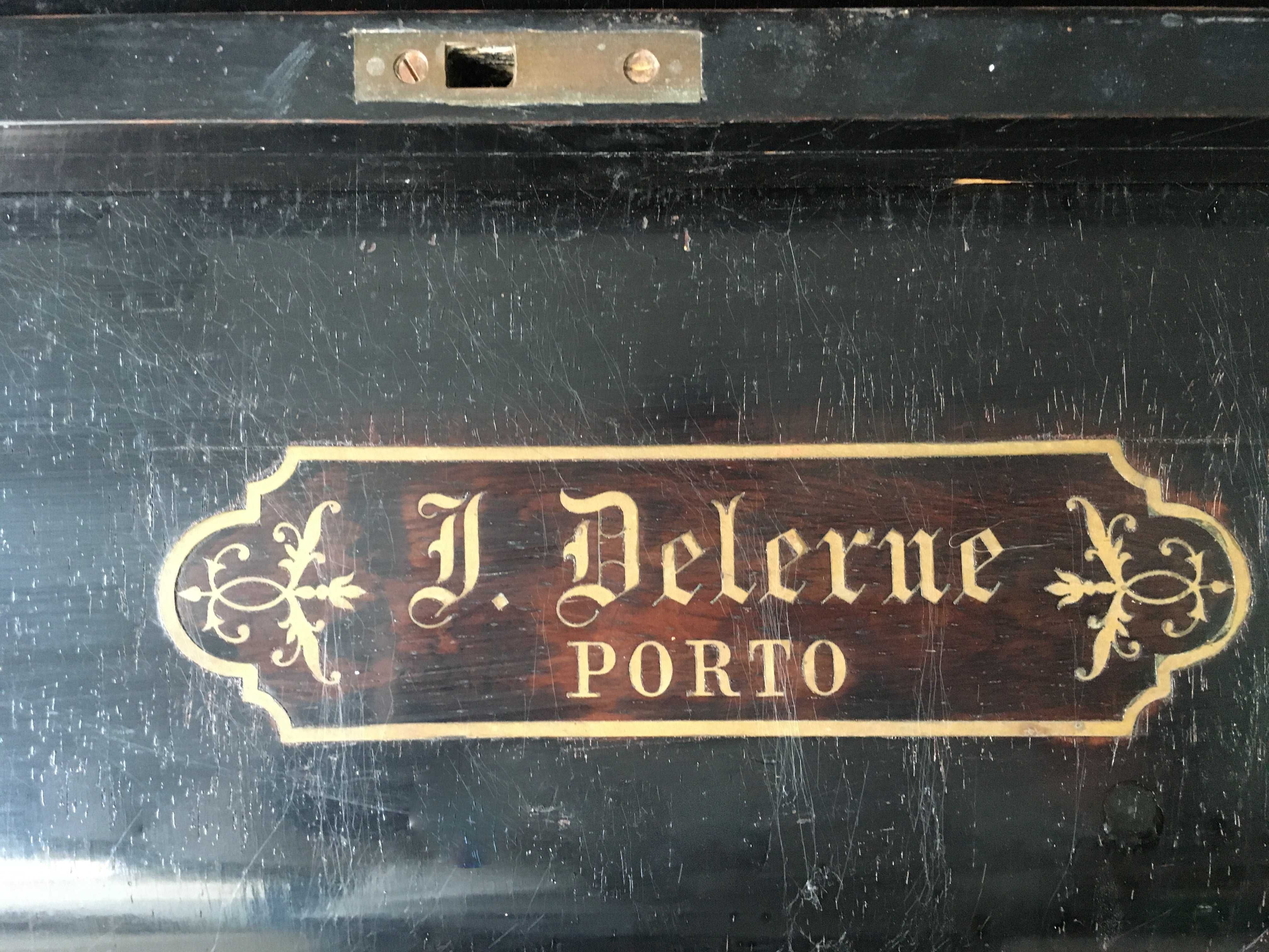Pérola Centenária: Piano Antigo para Restauro