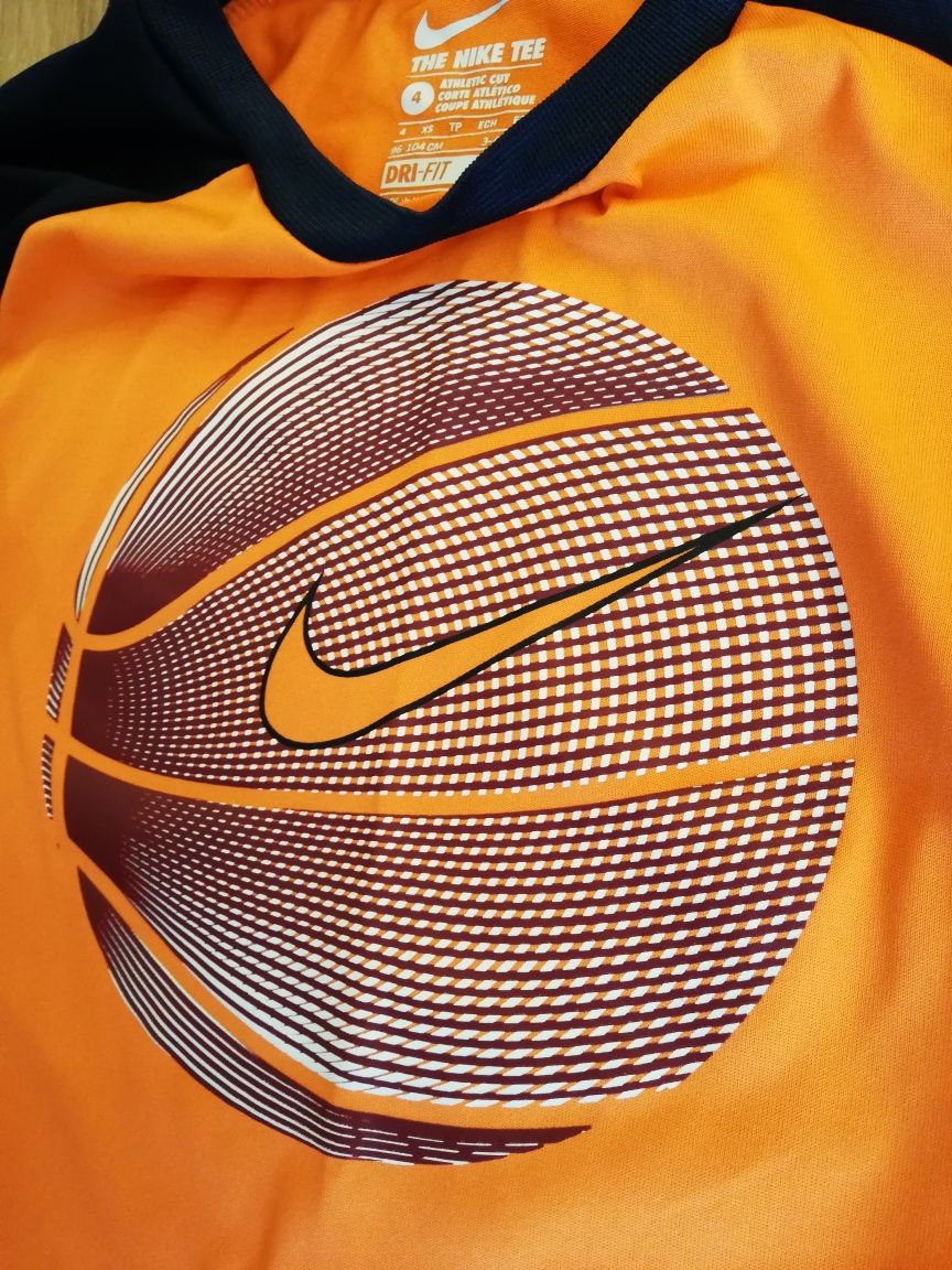 Koszulka sportowa r. 98 Nike