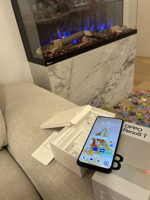 Smartfon OPPO Reno 8T 8/128GB 6.43" 90Hz Czarny CPH2481