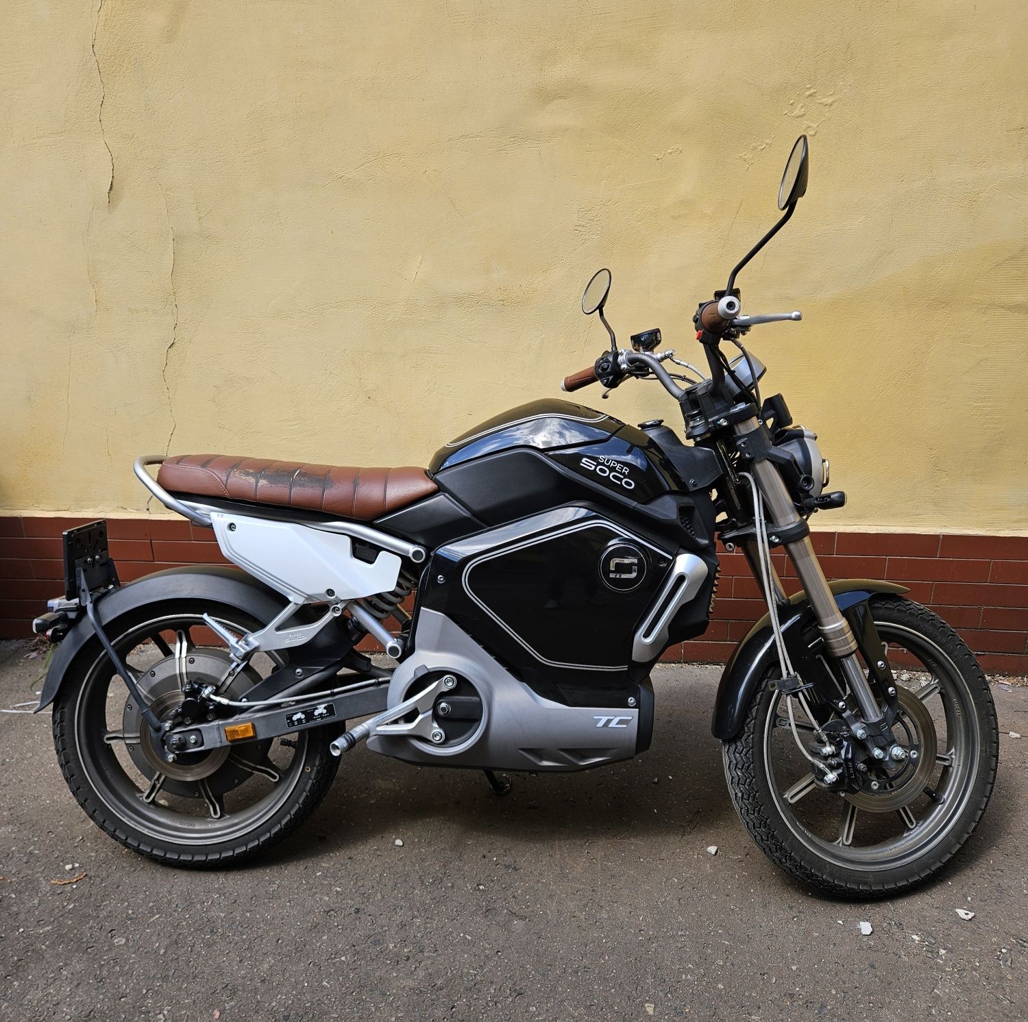 Super Soco TC motorower elektryczny 2 Baterie