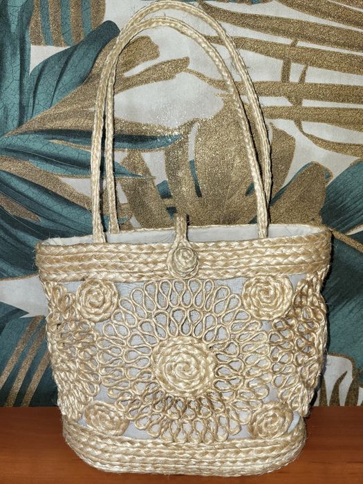 Плетена пляжна сумка