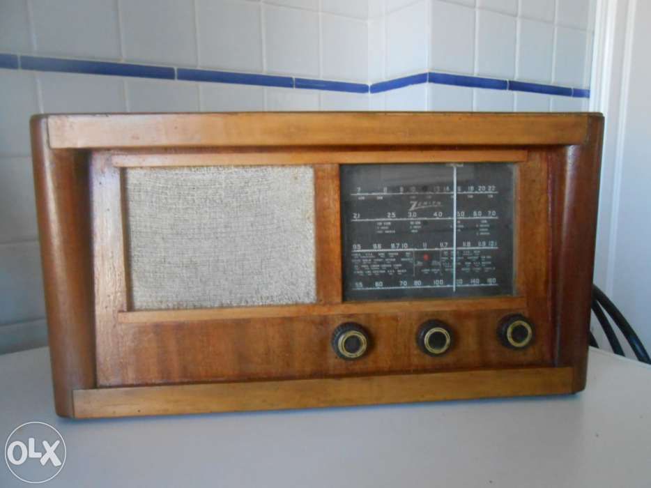 Rádio muito antigo zenith