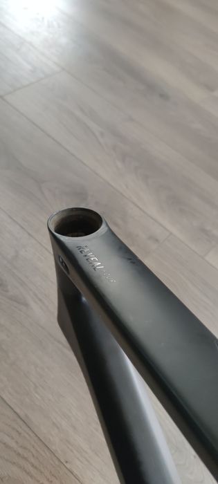 Rama szosowa carbon ROSE REVEAL FOUR do naprawy