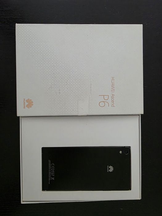 Huawei Ascend P6 na caixa, impecável